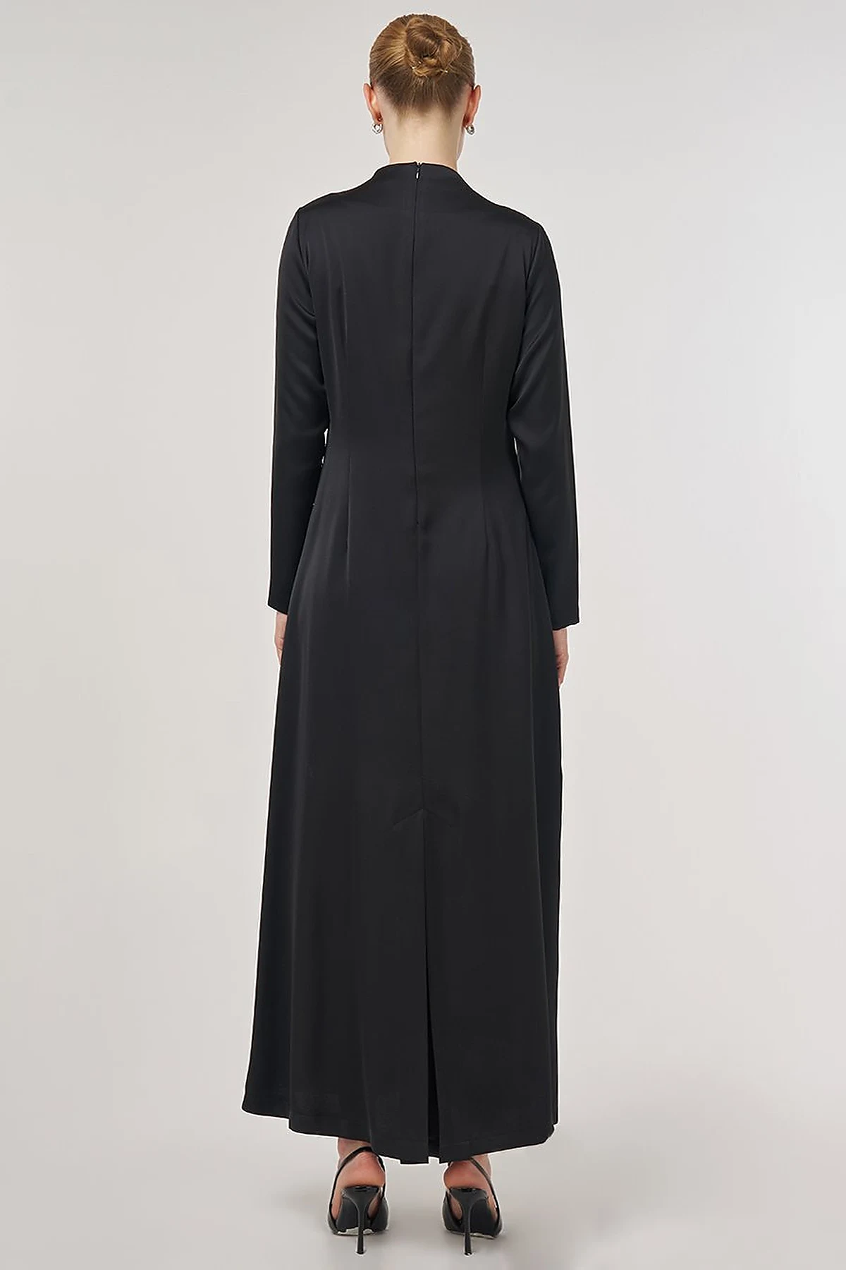 Embroidered Elegant Dress Black
