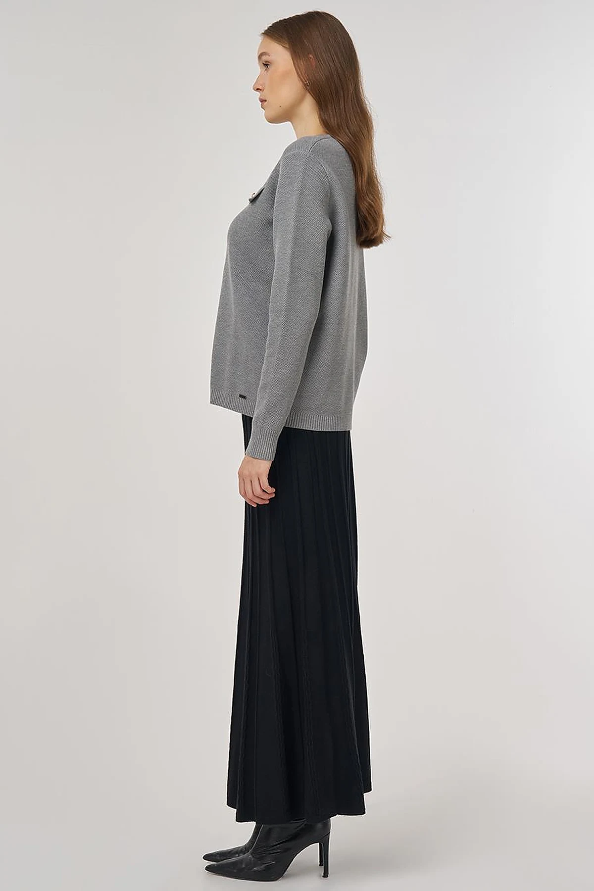 100% Viscose Button-Detail Knit Cardigan Gray