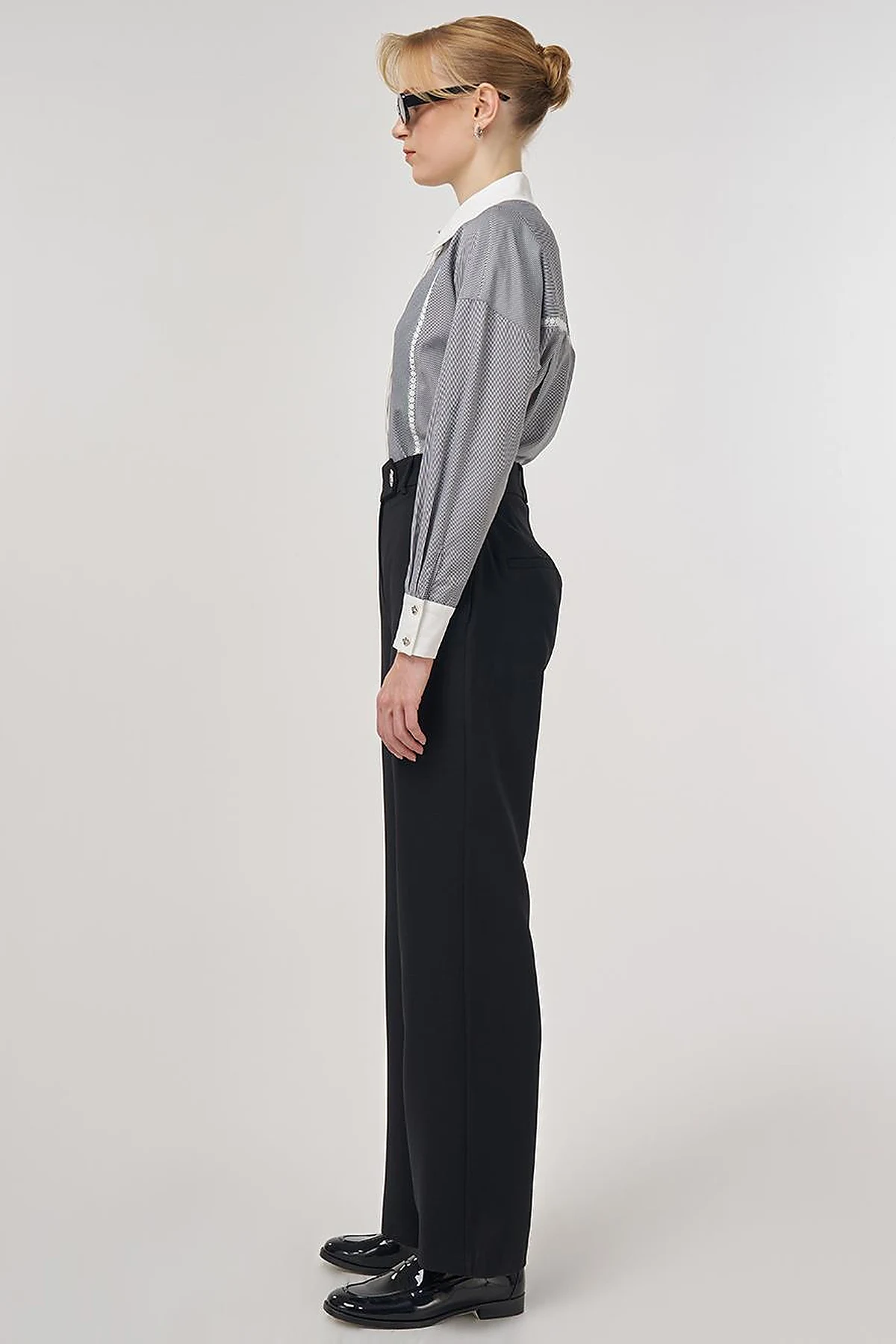 Button-Detail Fabric Pants Black