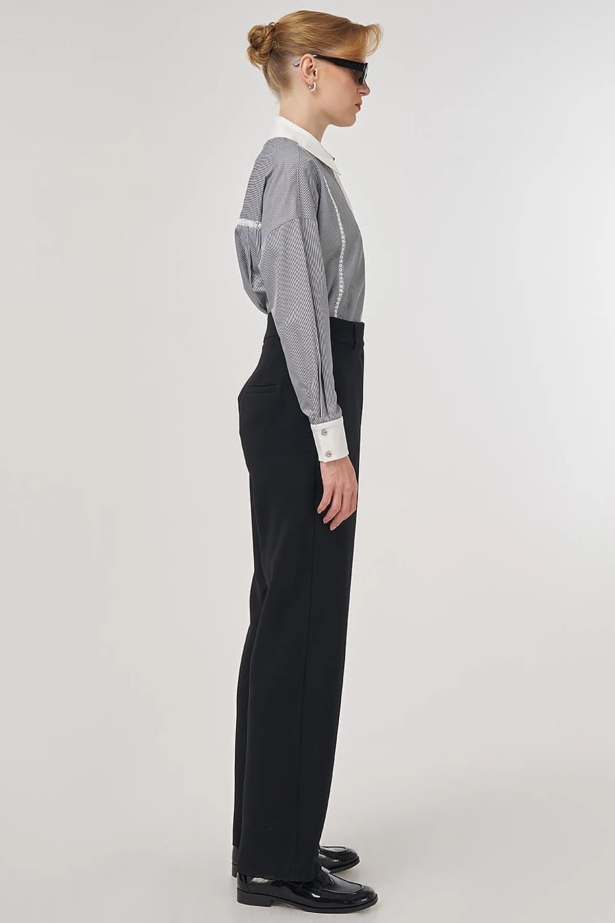 Button-Detail Fabric Pants Black