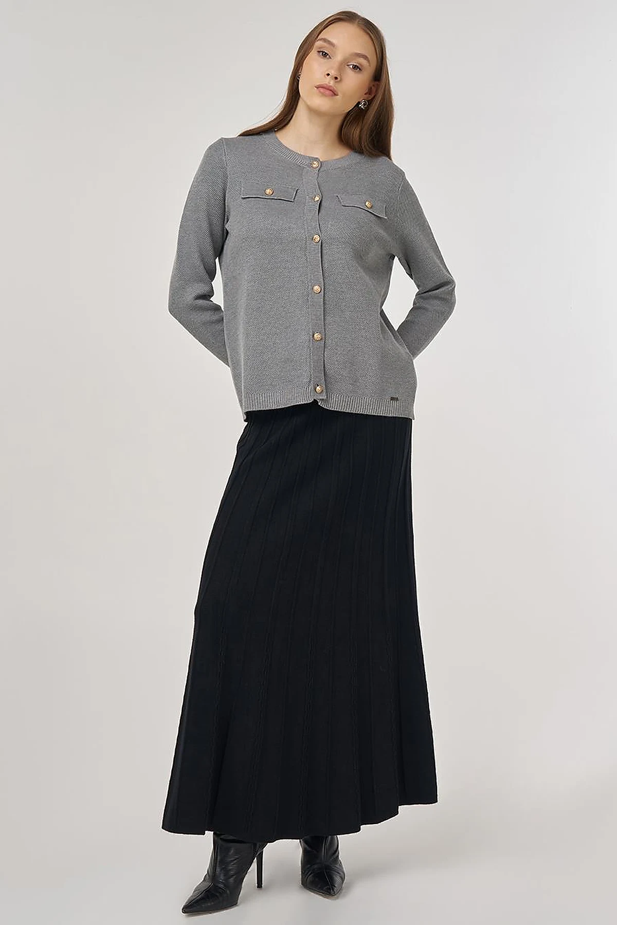 100% Viscose Button-Detail Knit Cardigan Gray