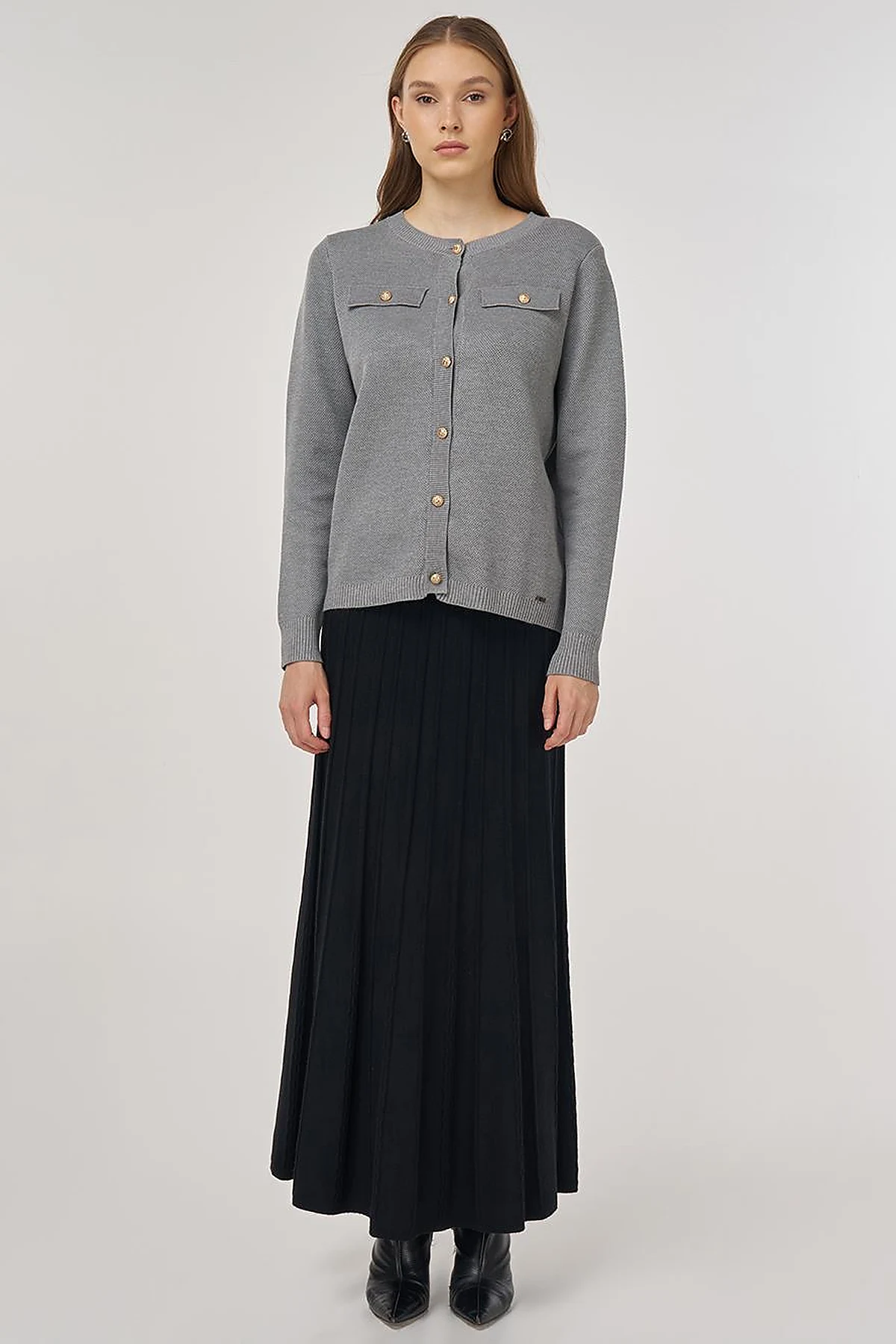 100% Viscose Button-Detail Knit Cardigan Gray