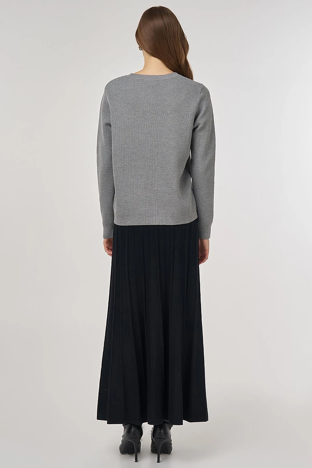 100% Viscose Button-Detail Knit Cardigan Gray