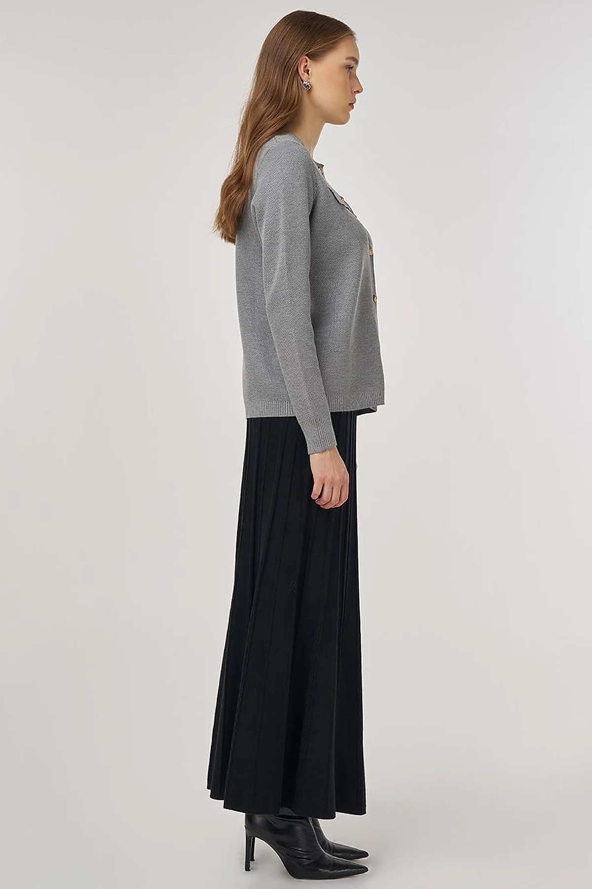 100% Viscose Button-Detail Knit Cardigan Gray