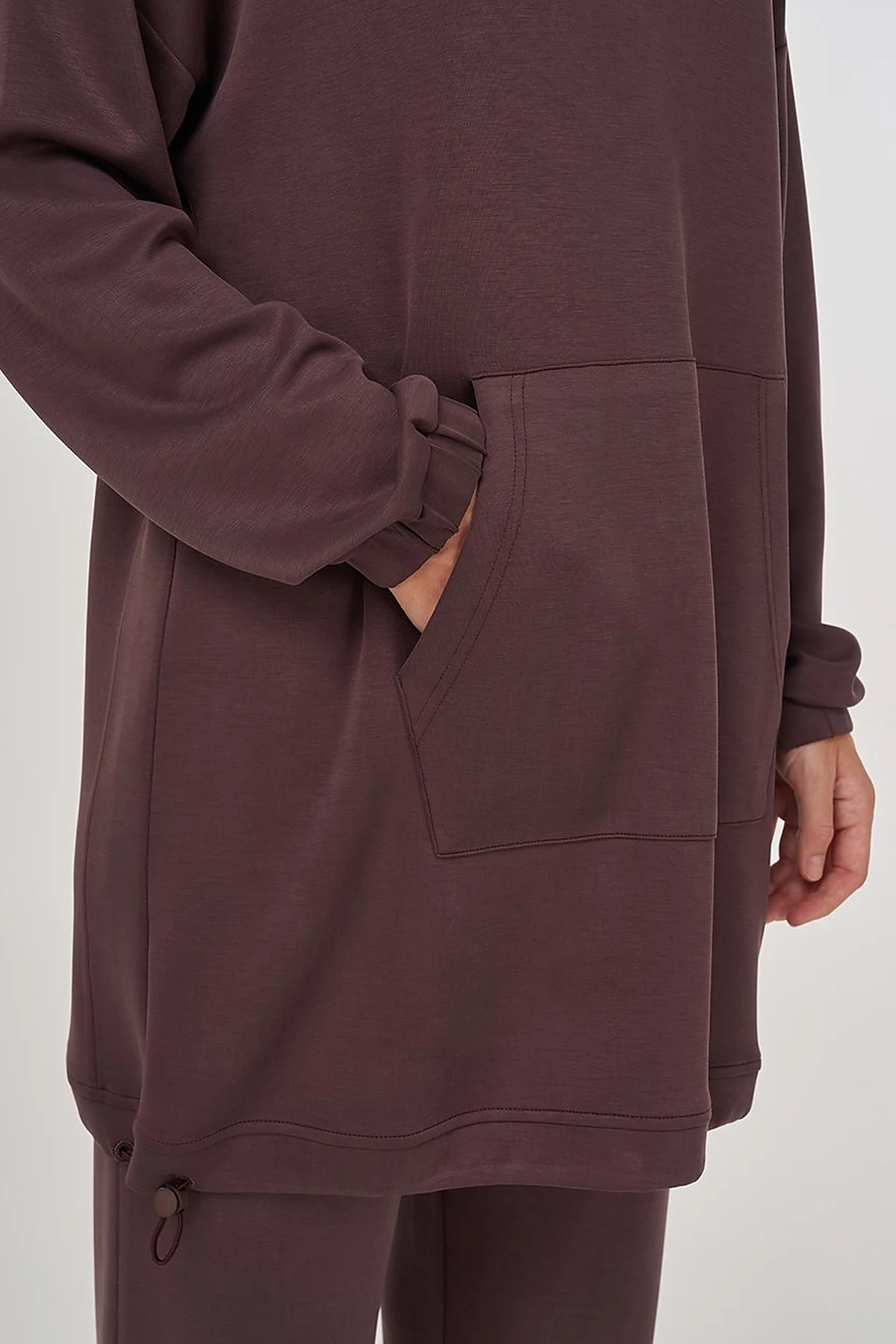 Kangaroo Pocket Two-Piece Suit in Plum