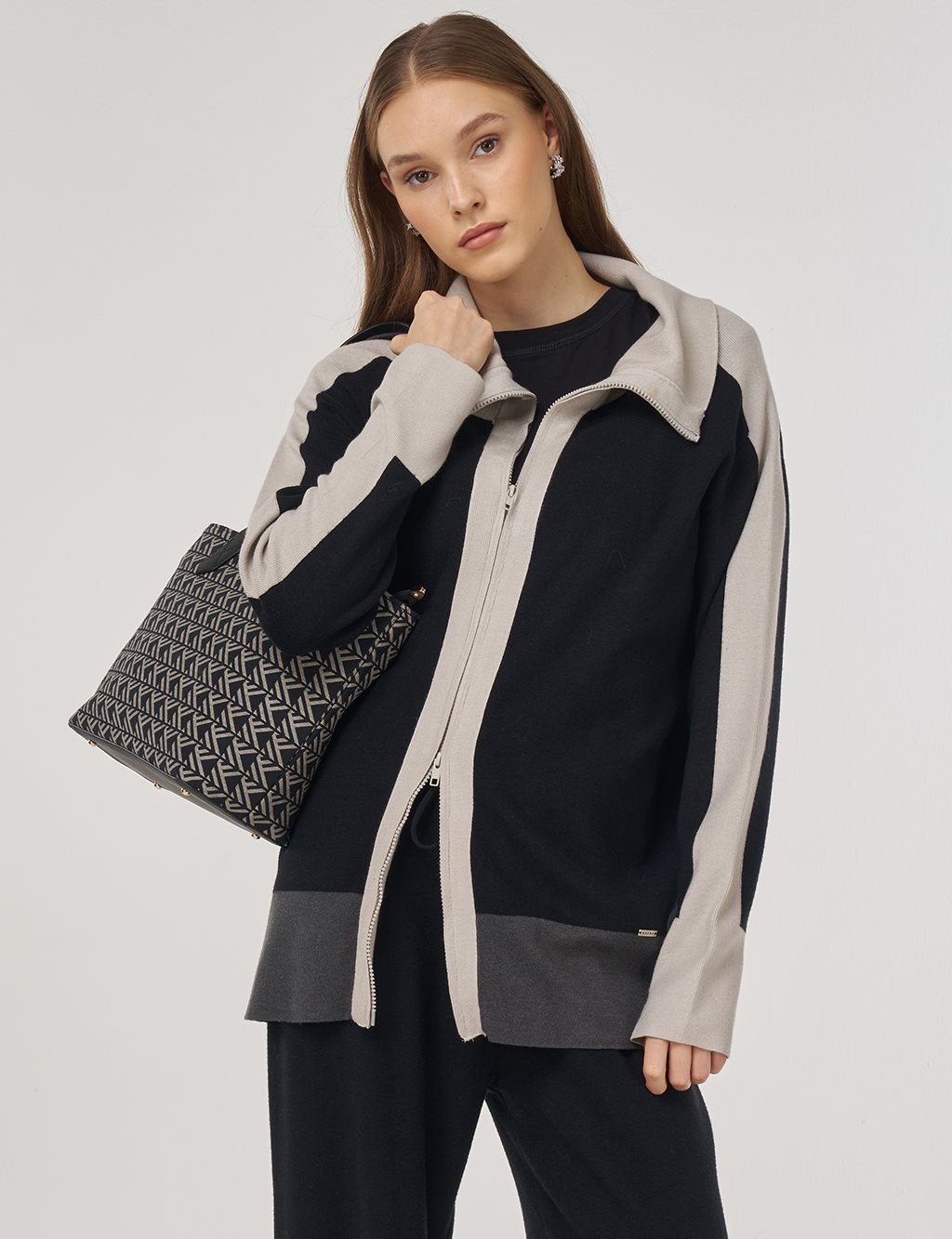 Geniş Yaka Triko Takım Siyah 