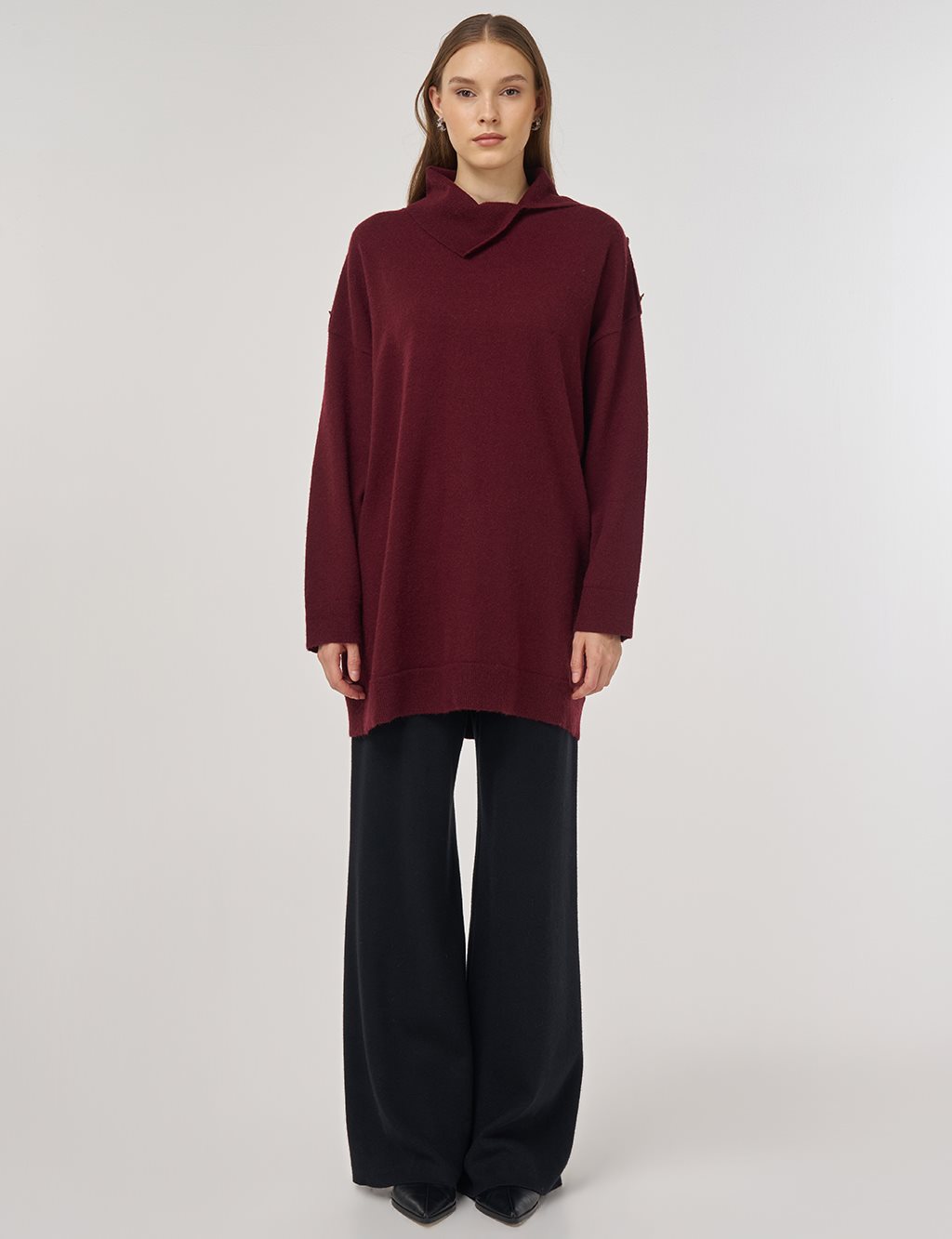 Button Detail Knit Tunic in Dark Burgundy
