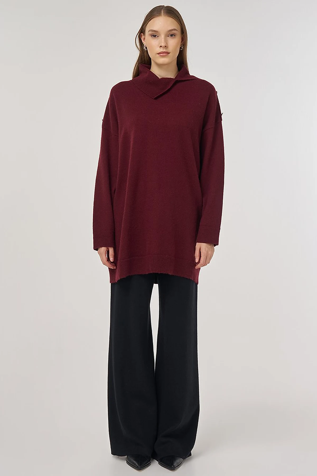 Button Detail Knit Tunic in Dark Burgundy