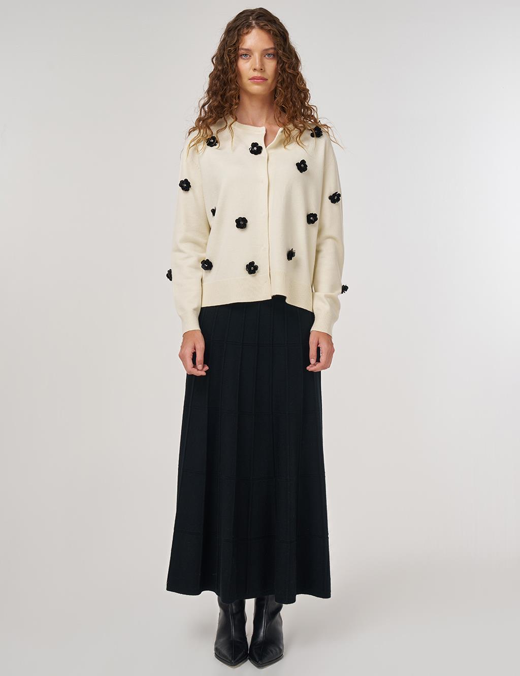 Floral Embroidered Viscose Knit Cardigan in Cream