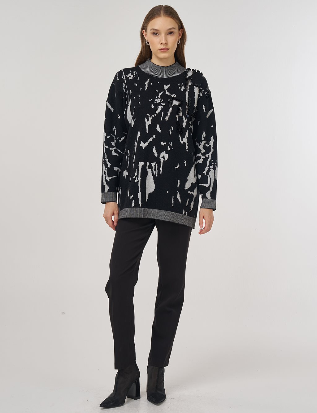 Sequin Detailed Viscose Knit Tunic in Black