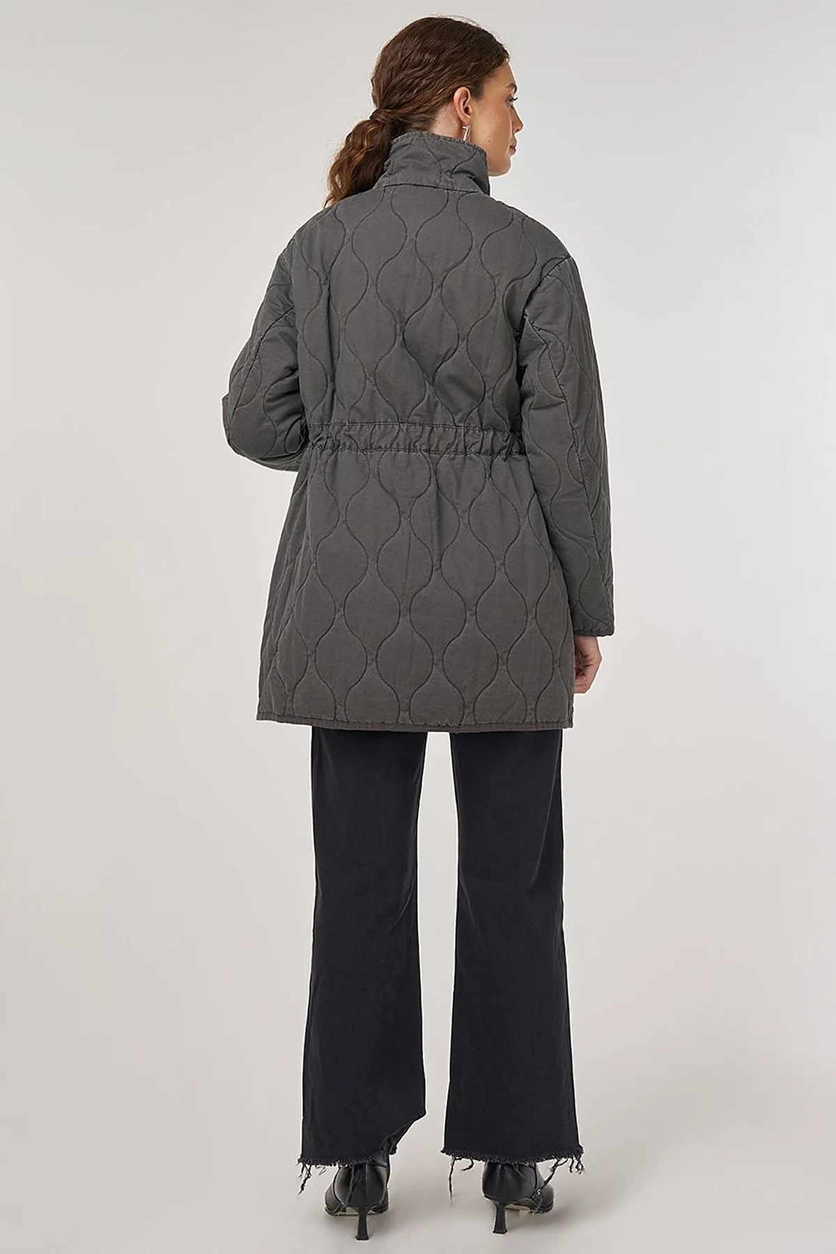 Stand-Collar Anorak Jacket in Anthracite