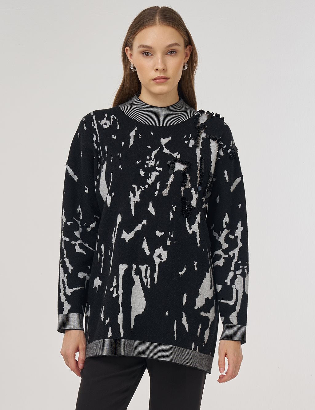 Sequin Detailed Viscose Knit Tunic in Black