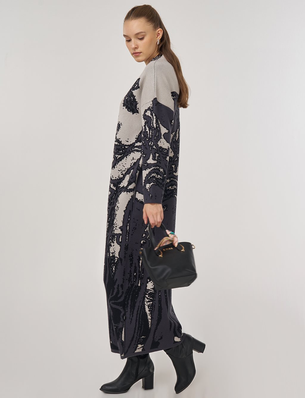 Soyut Desen Viskon Triko Elbise Siyah 