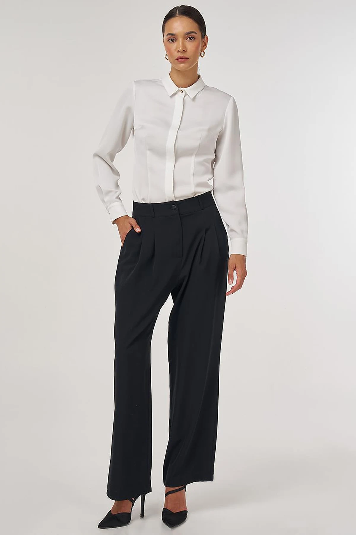 Pleated Fabric Pants Black