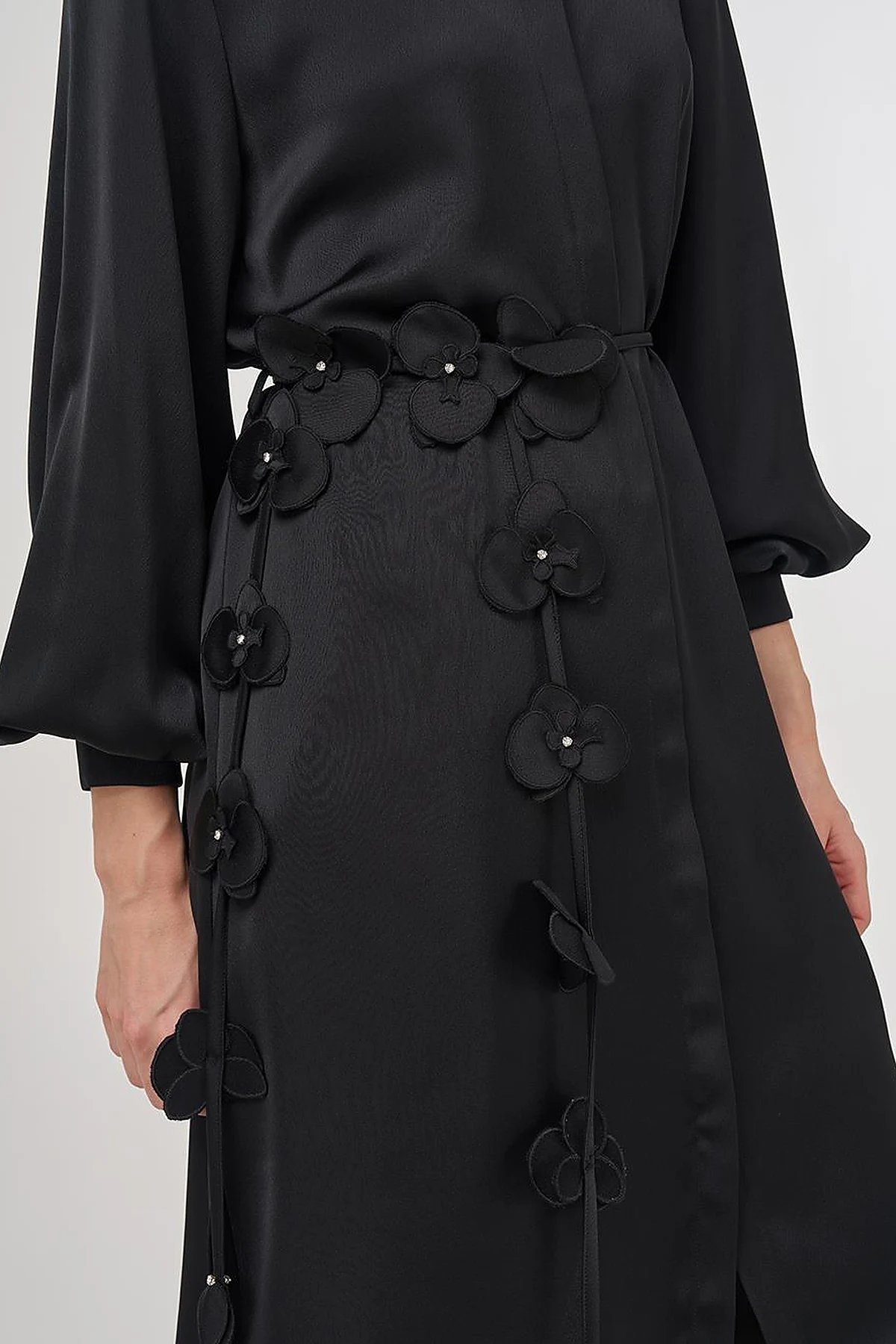 Floral-Embellished Elegant Tunic Black