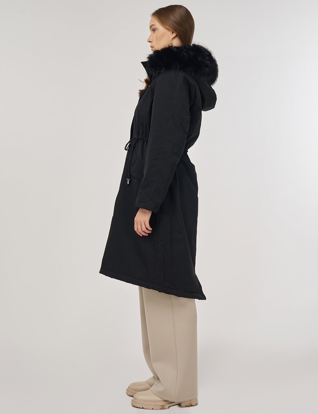 Pocket-Detail Anorak Jacket Black