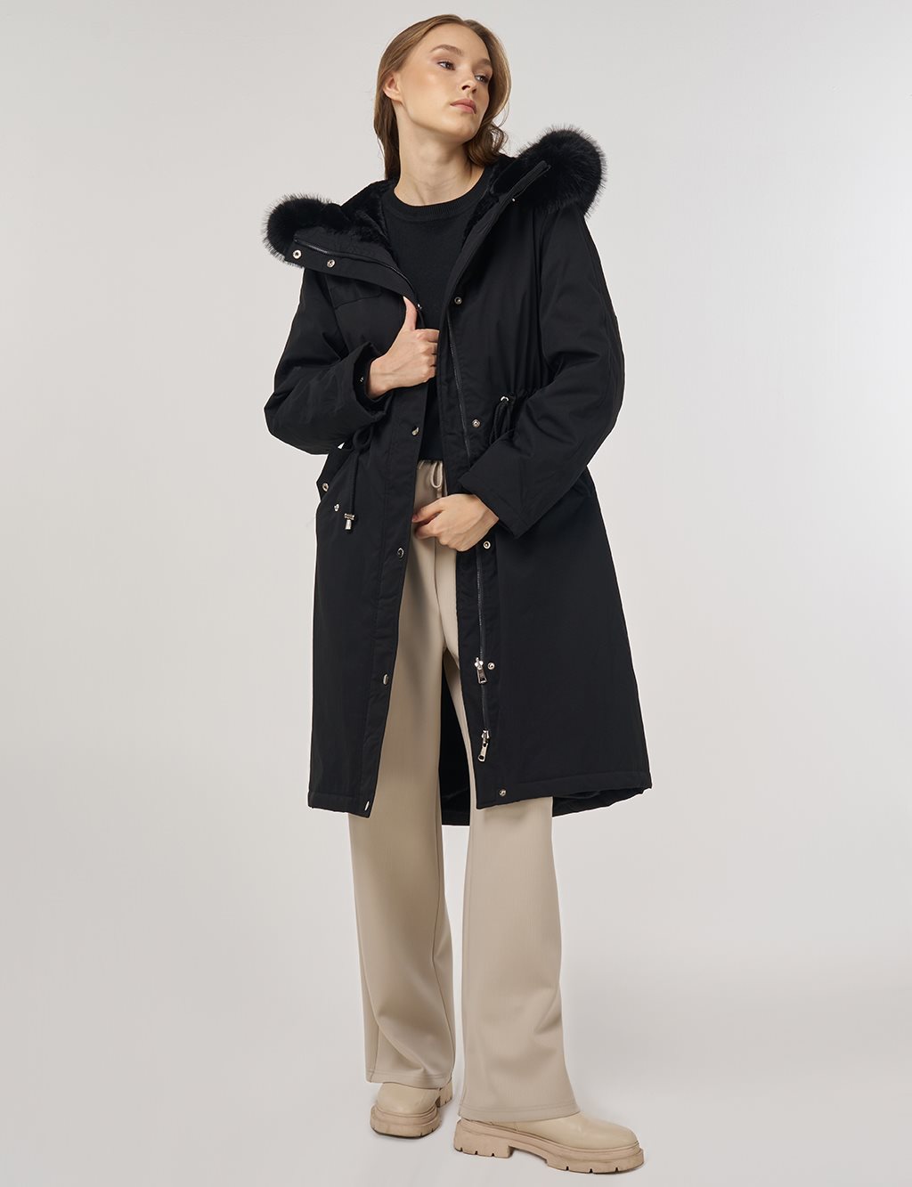 Pocket-Detail Anorak Jacket Black