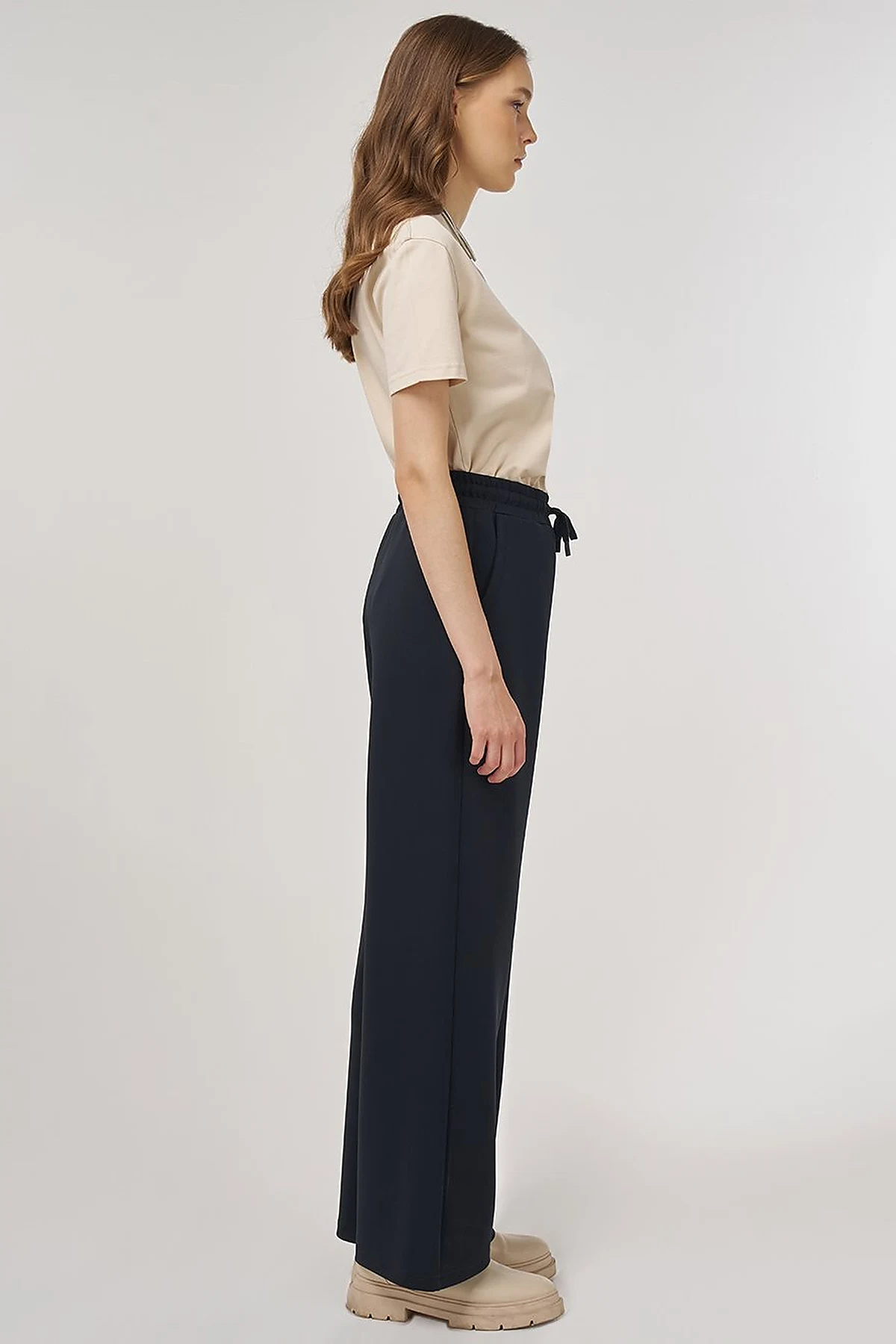 Drawstring Relaxed-Fit Pants Black 