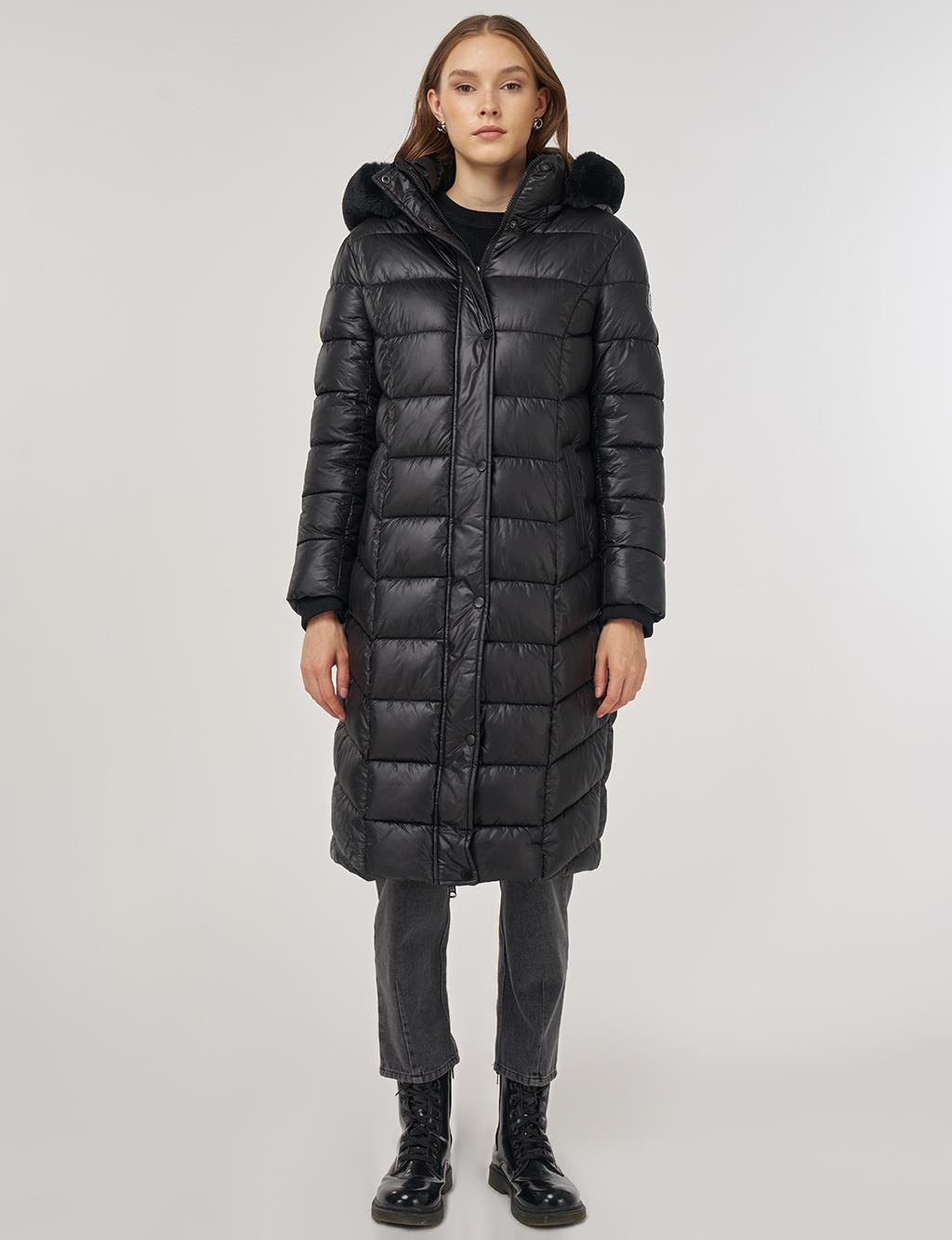 Logo Detaylı Anorak Mont Siyah 