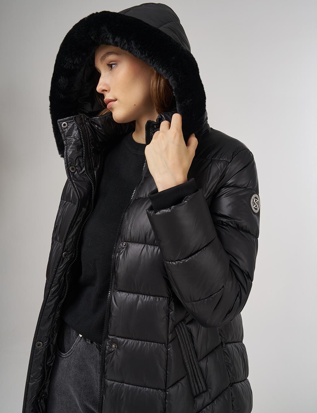 Logo Detaylı Anorak Mont Siyah 