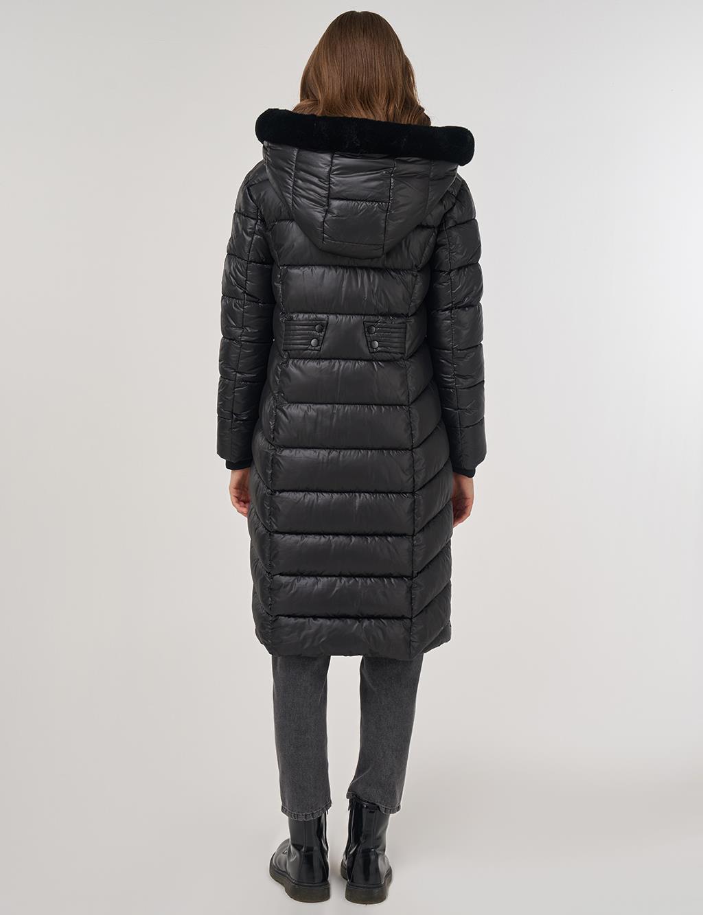 Logo Detaylı Anorak Mont Siyah 