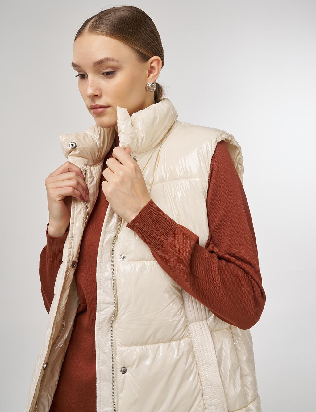 Shiny Puffer Vest Cream 
