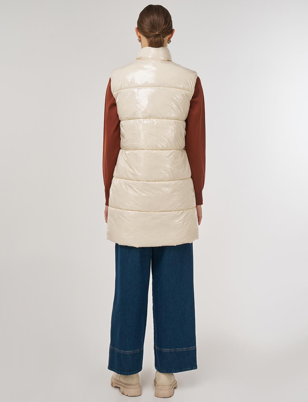 Shiny Puffer Vest Cream 