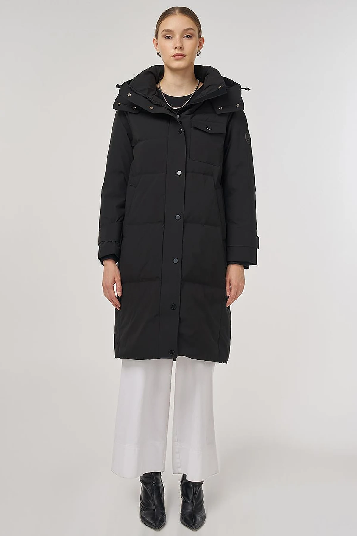 Pocket Detailed Goose Down Coat in Black