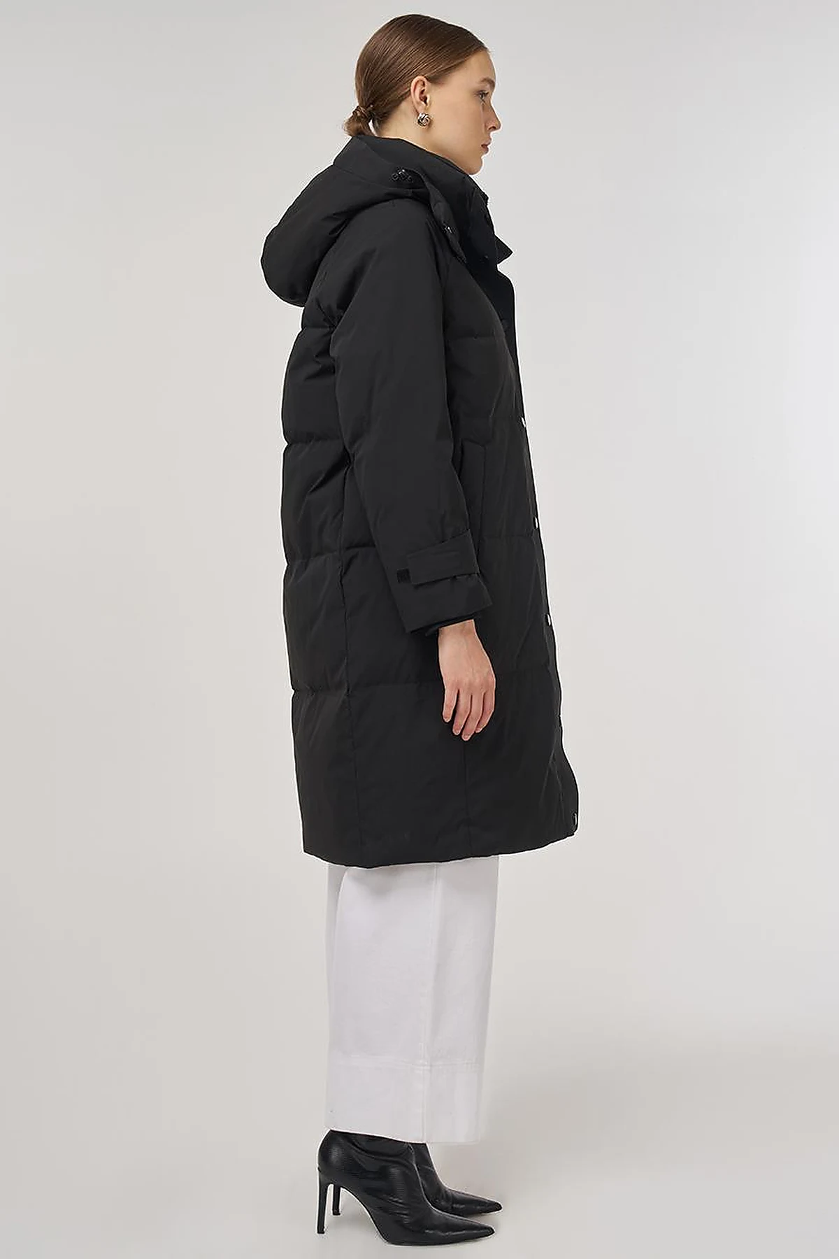 Pocket Detailed Goose Down Coat in Black