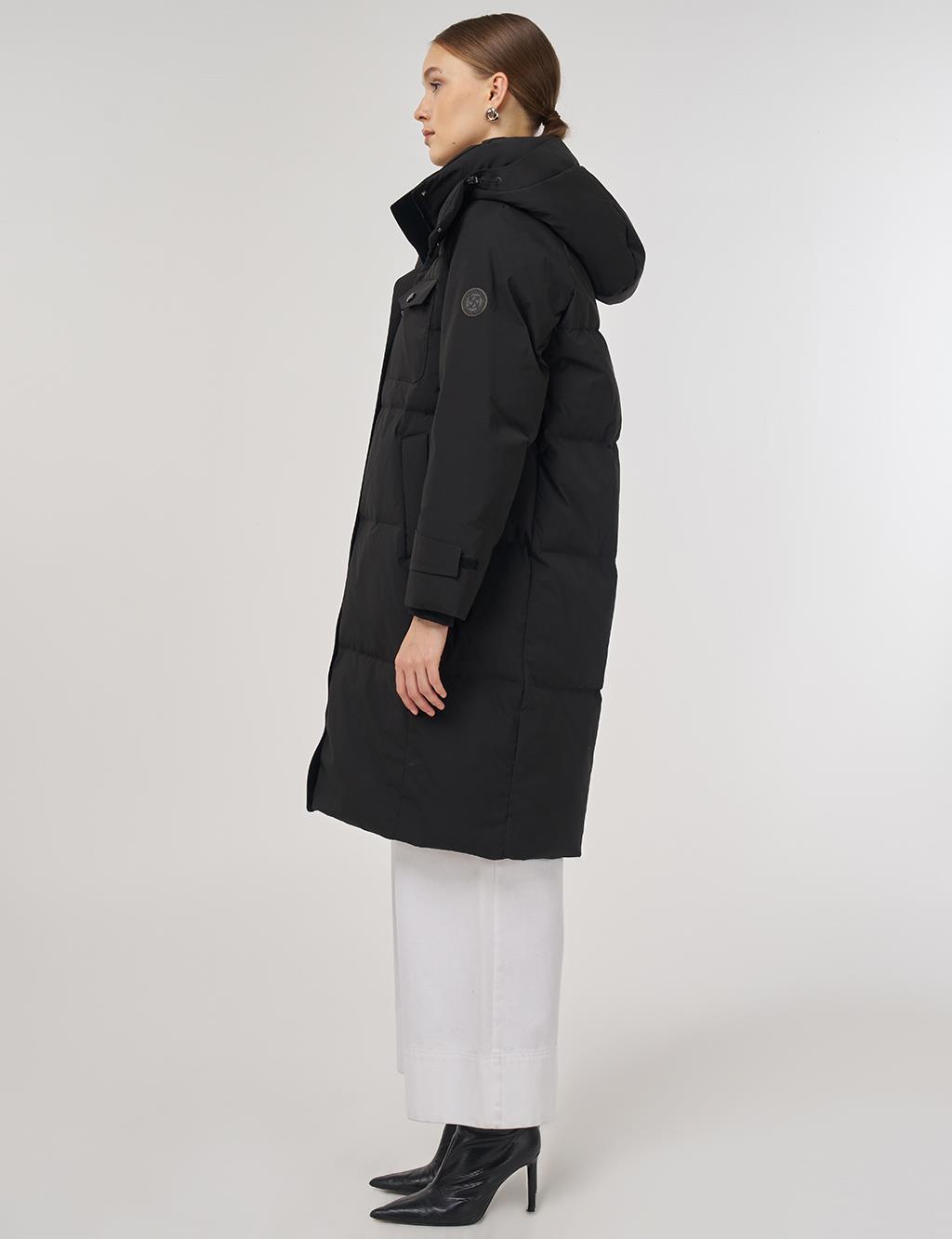 Pocket Detailed Goose Down Coat in Black