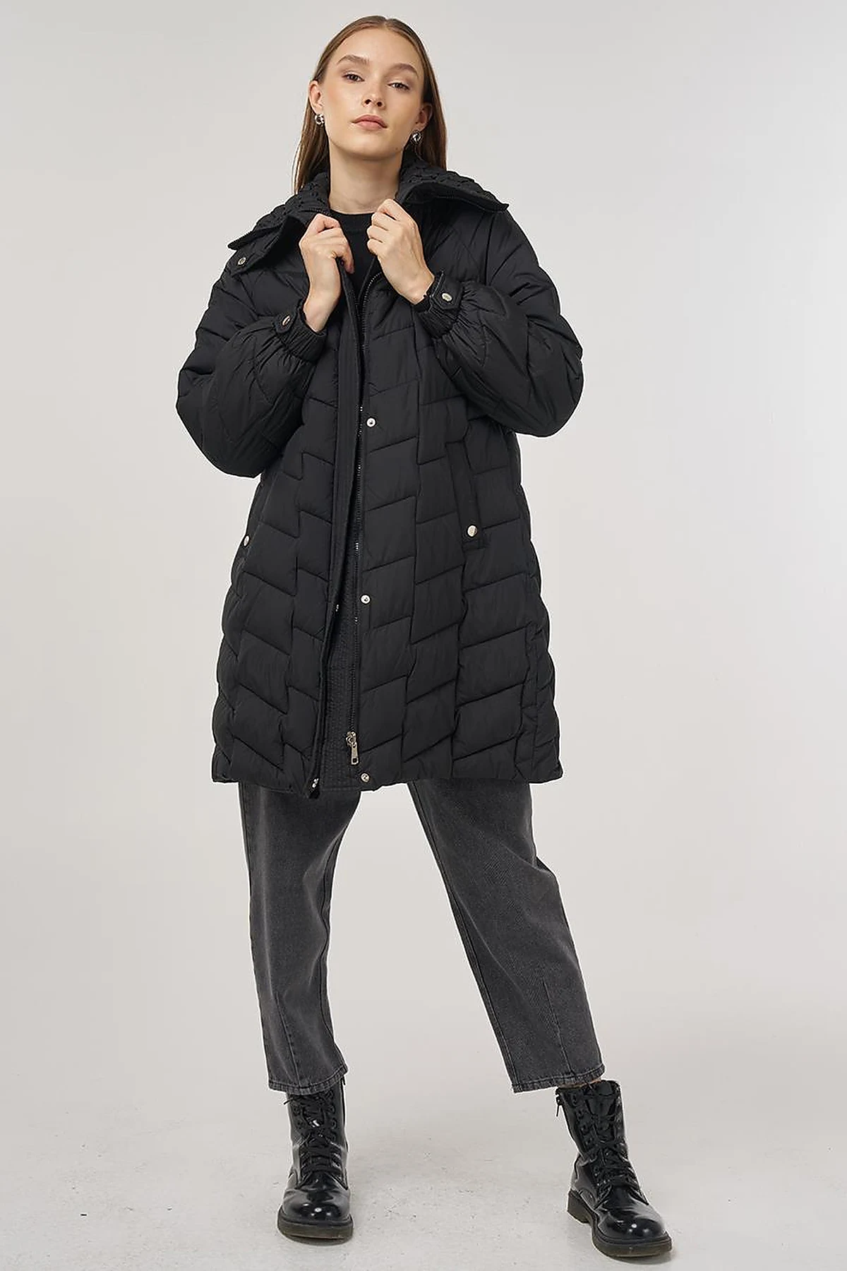 Zigzag Quilted Short Jacket Black