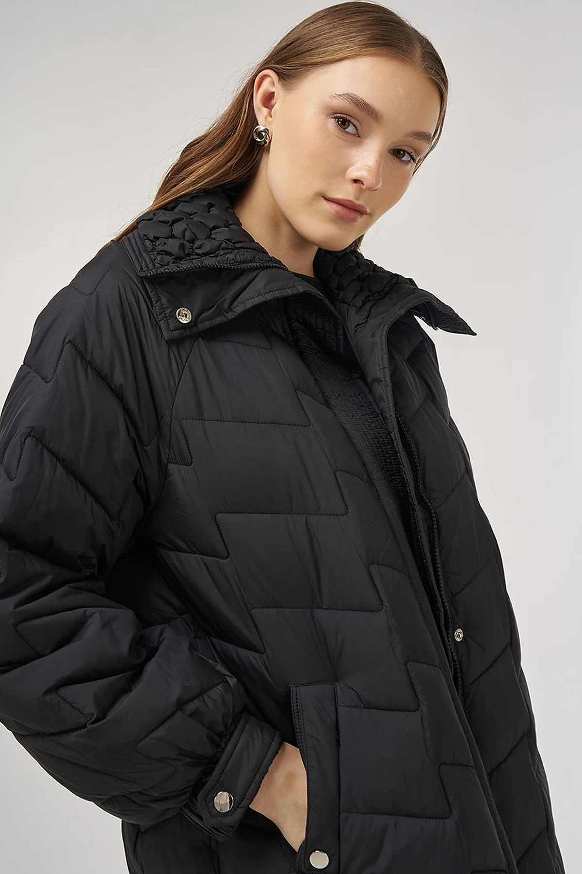 Zigzag Quilted Short Jacket Black