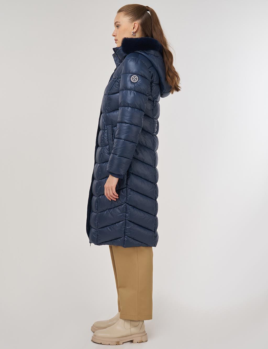 Logo Detaylı Anorak Mont Lacivert 