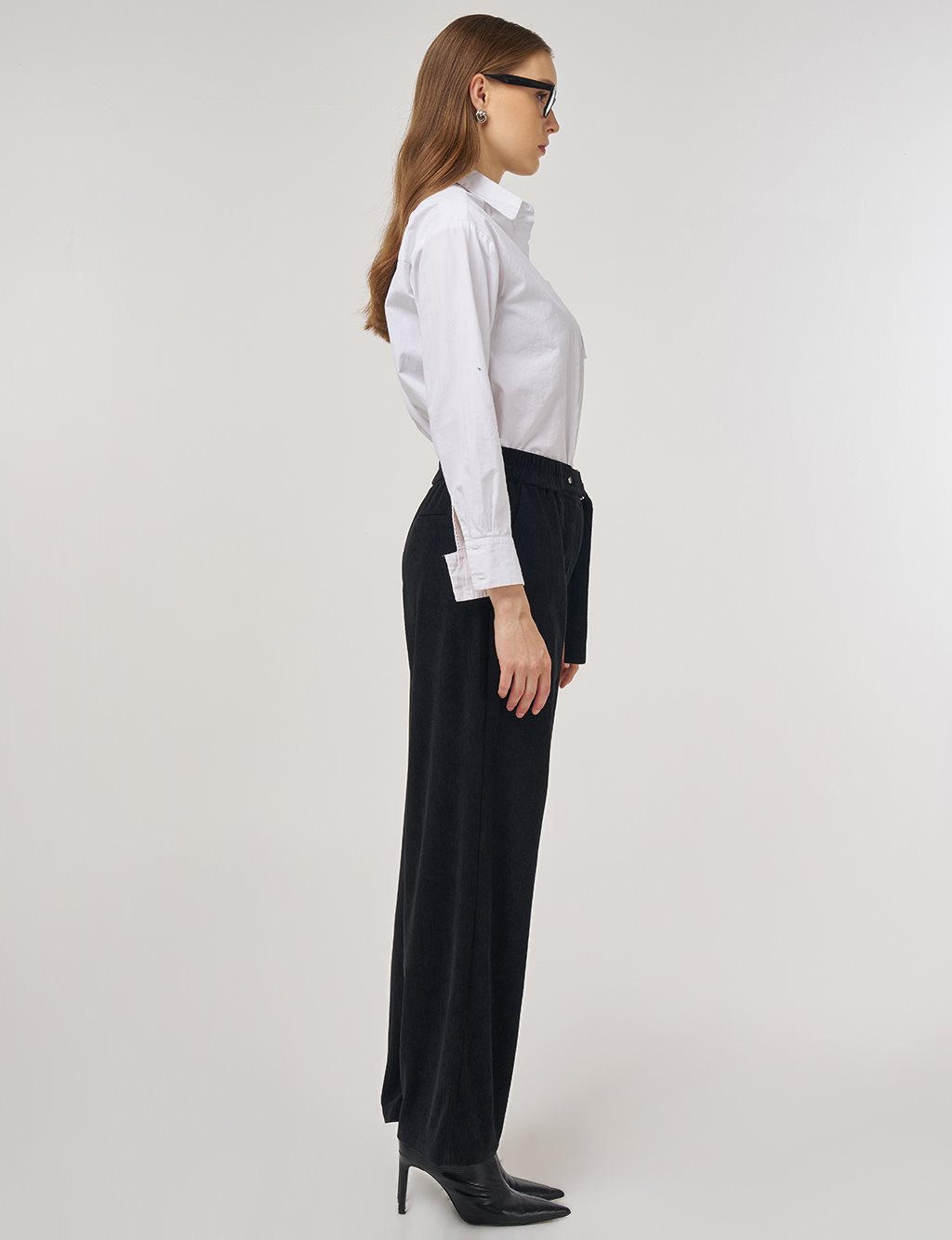 Velvet Pants with Metal Accessories Black