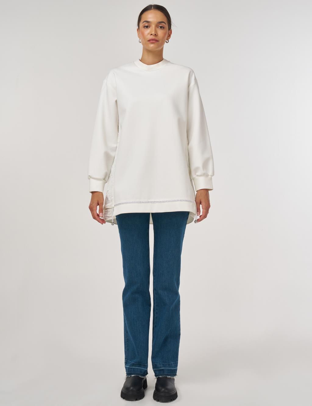 Embossed Detail Sweatshirt Ecru