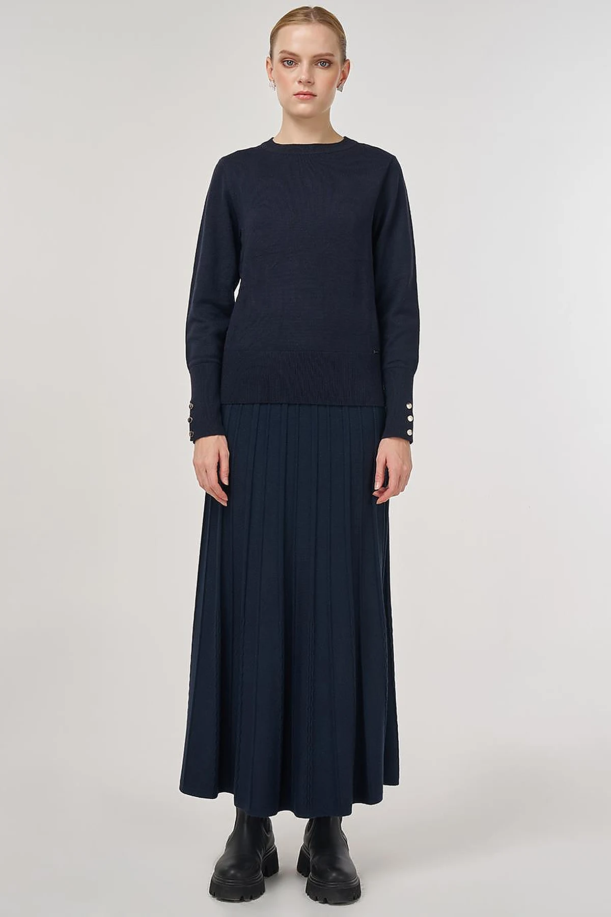 Button-Detail Wool Knit Sweater Navy 