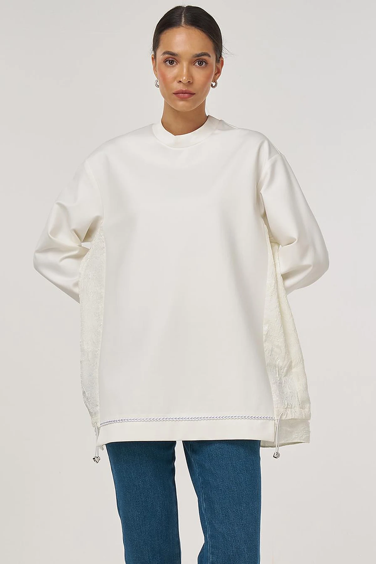 Embossed Detail Sweatshirt Ecru