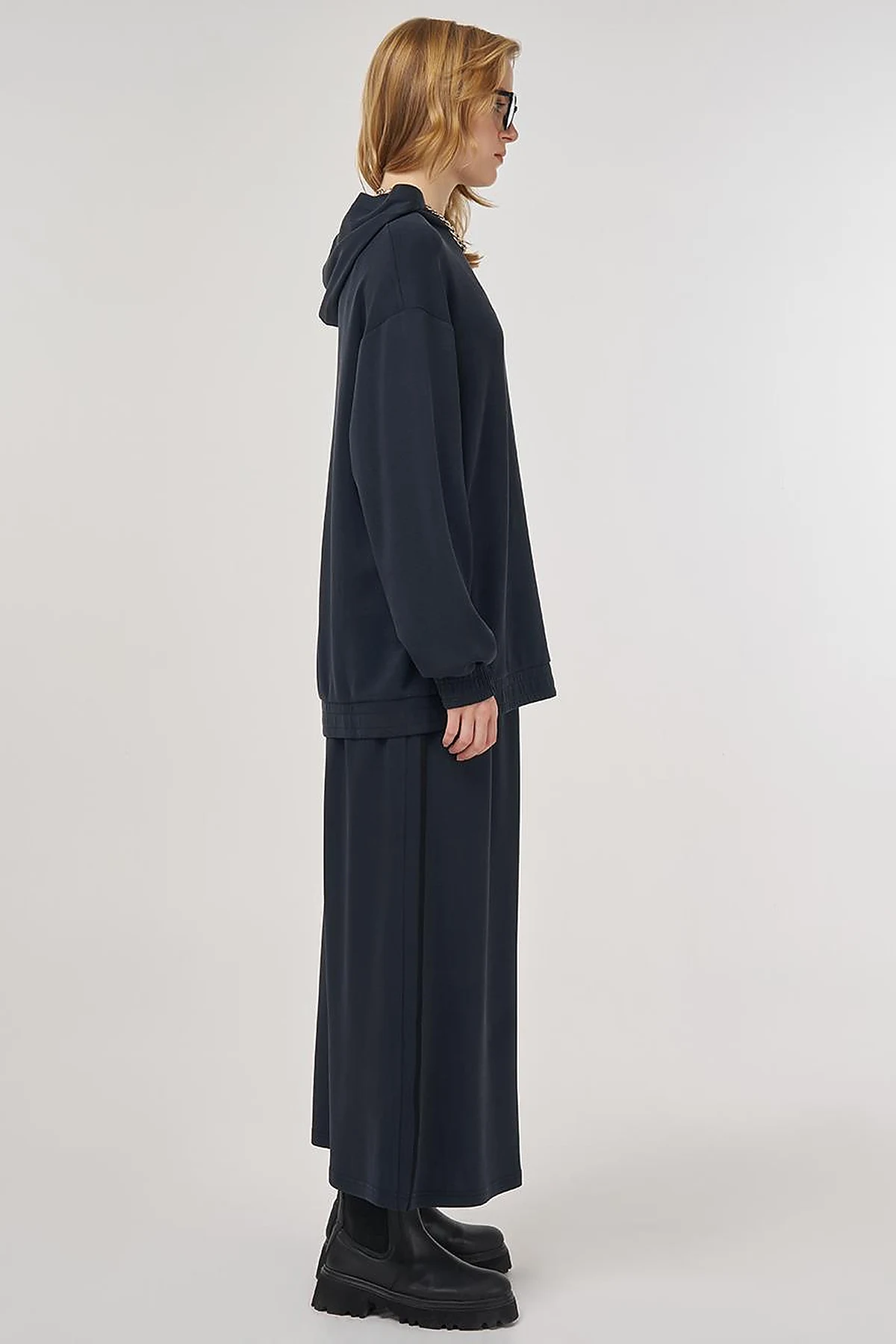 Hooded Skirted Two-Piece Suit Black