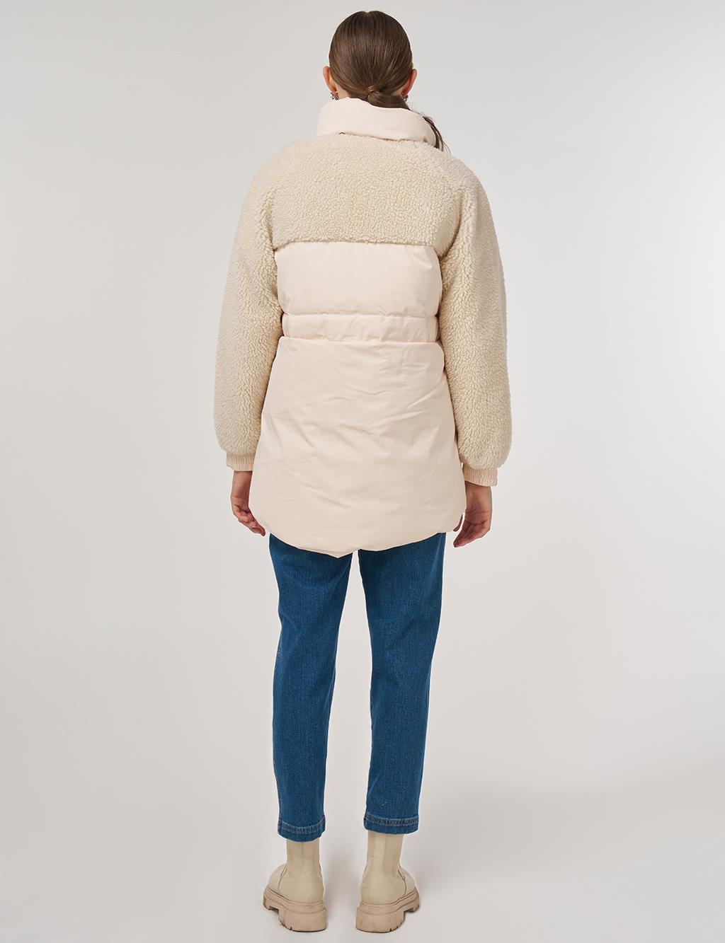 Cep Detaylı Peluş Kaban Krem 