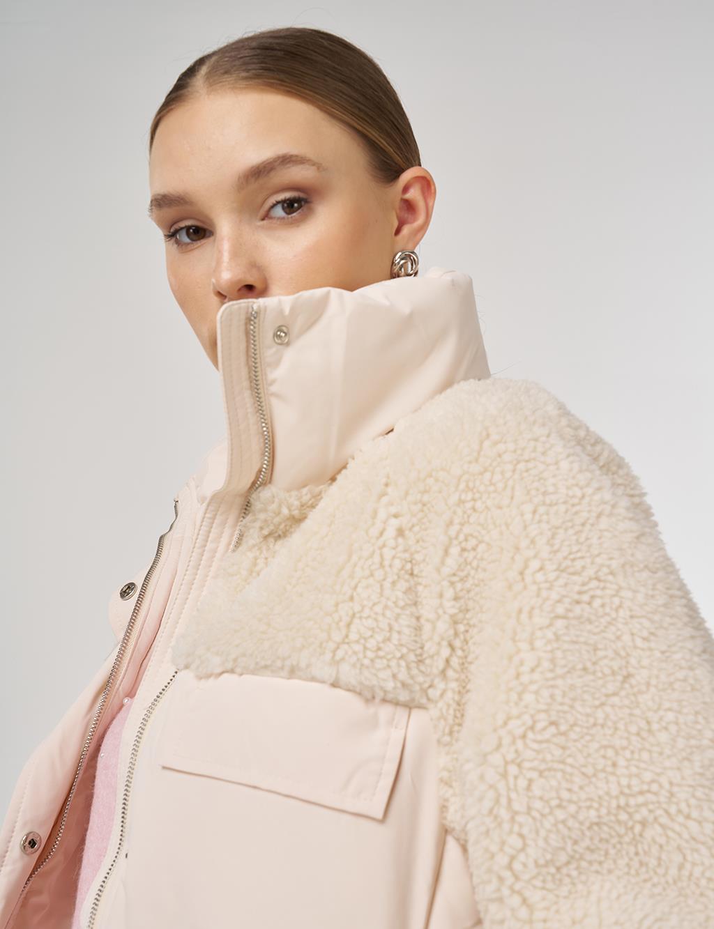 Cep Detaylı Peluş Kaban Krem 