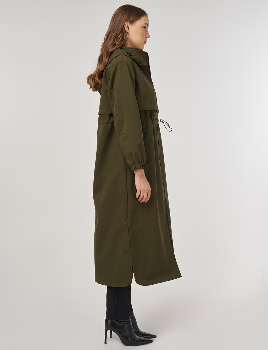 Bel Büzgülü Dik Yaka Parka Haki