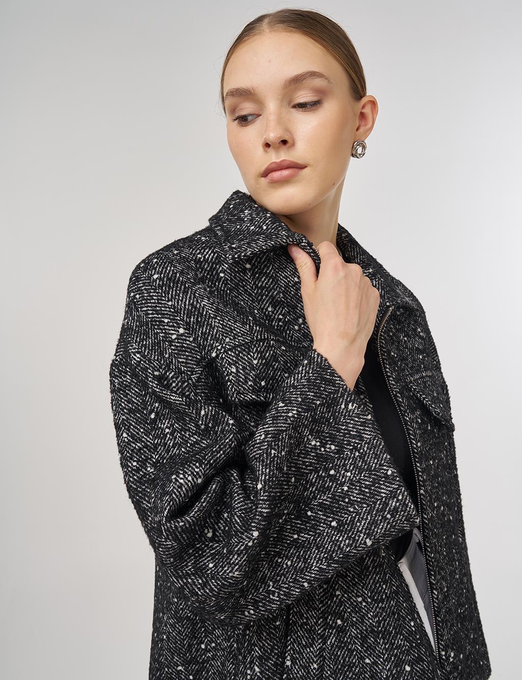 Kapak Cepli Yün Kaban Siyah