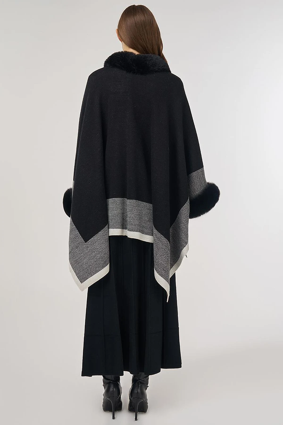  Faux Fur Detailed Poncho Black