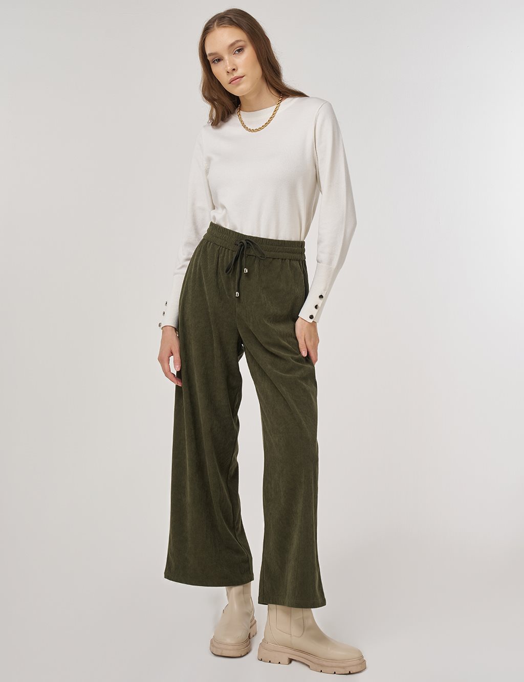 Relaxed-Fit Velvet Pants Khaki