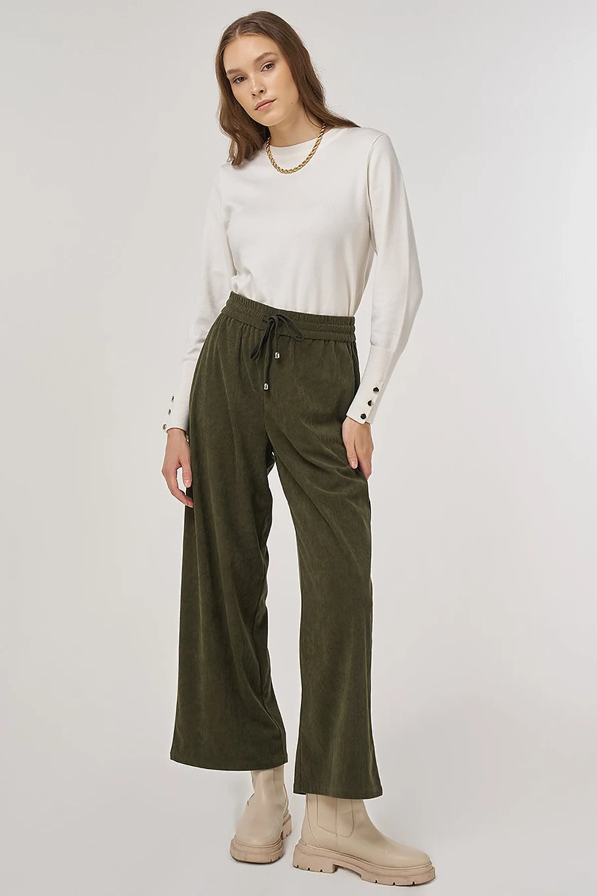 Relaxed-Fit Velvet Pants Khaki