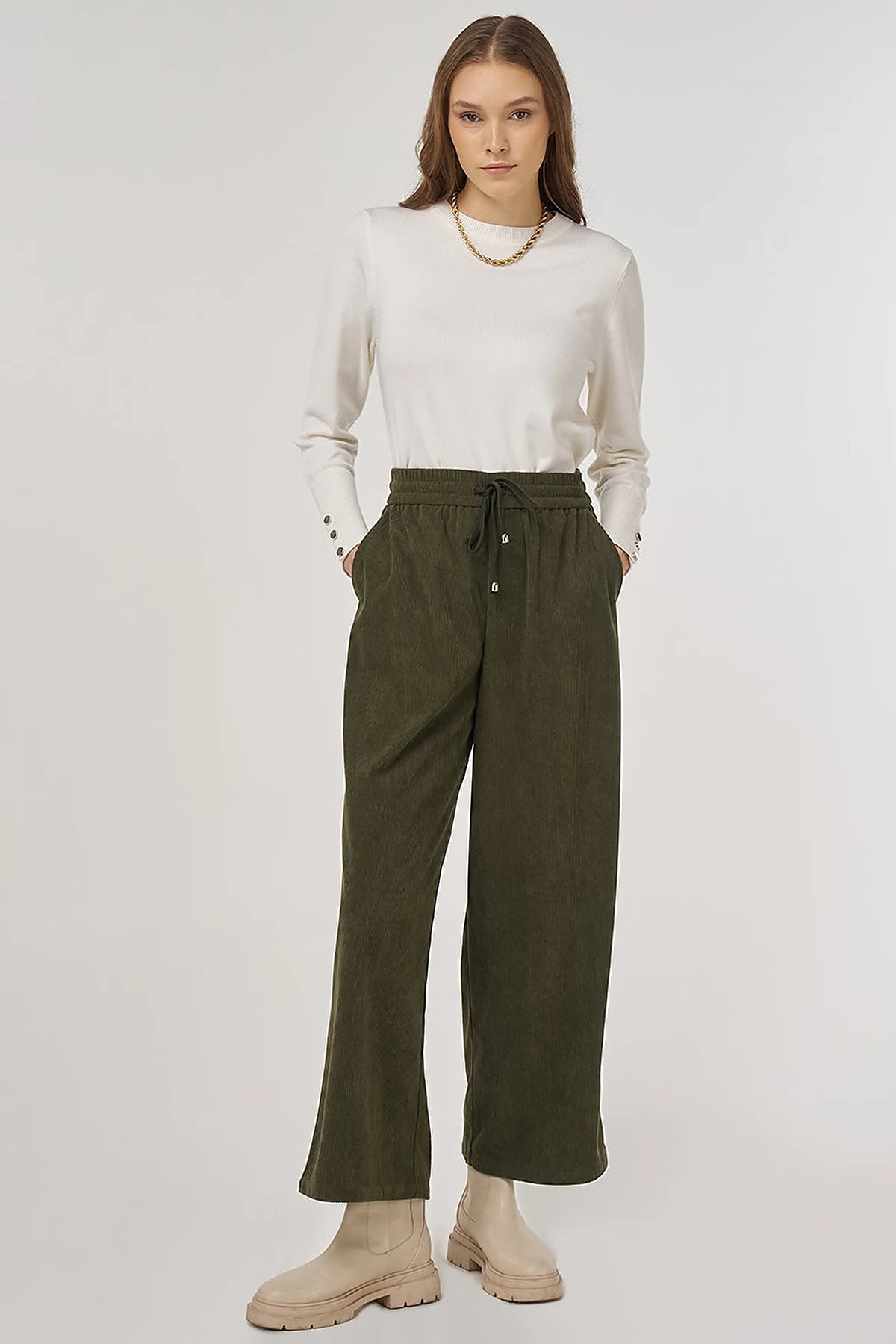 Relaxed-Fit Velvet Pants Khaki