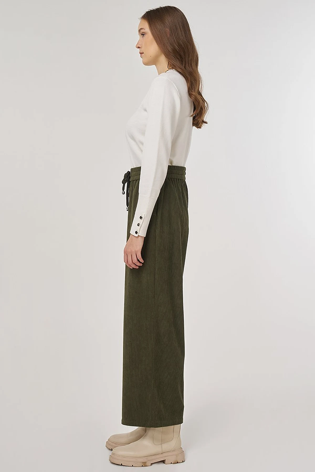 Relaxed-Fit Velvet Pants Khaki