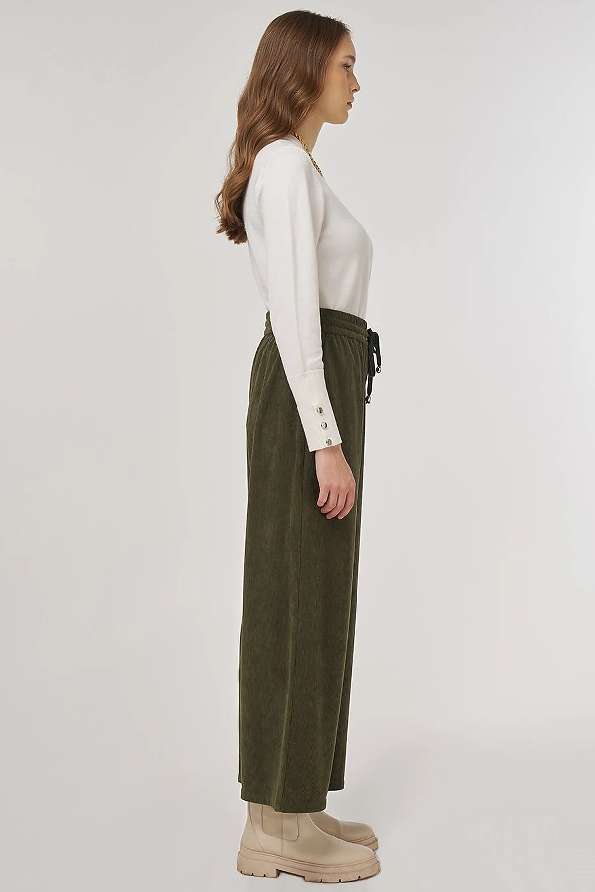 Relaxed-Fit Velvet Pants Khaki