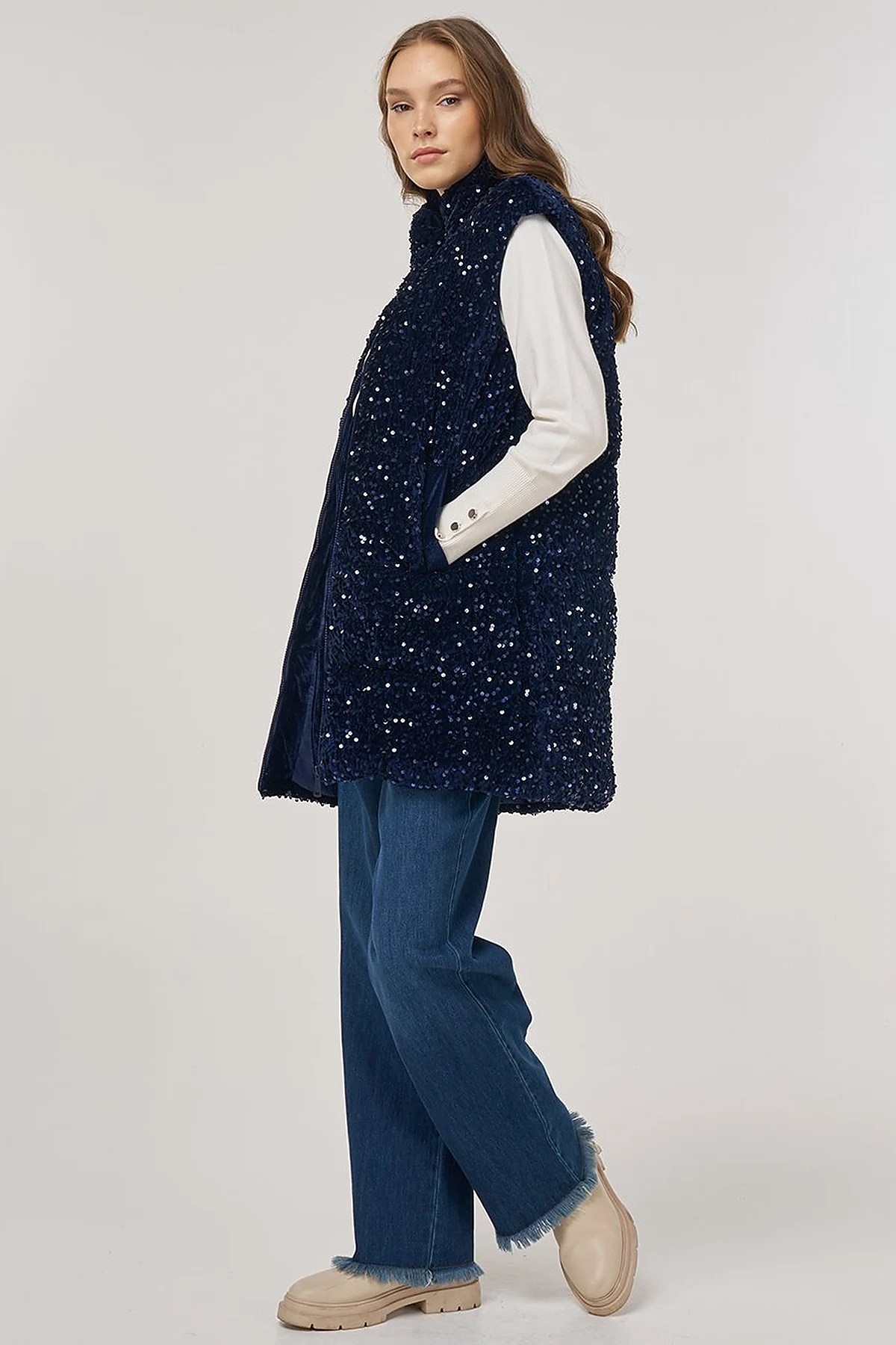 Sequin-Embroidered Puffer Vest Dark Navy