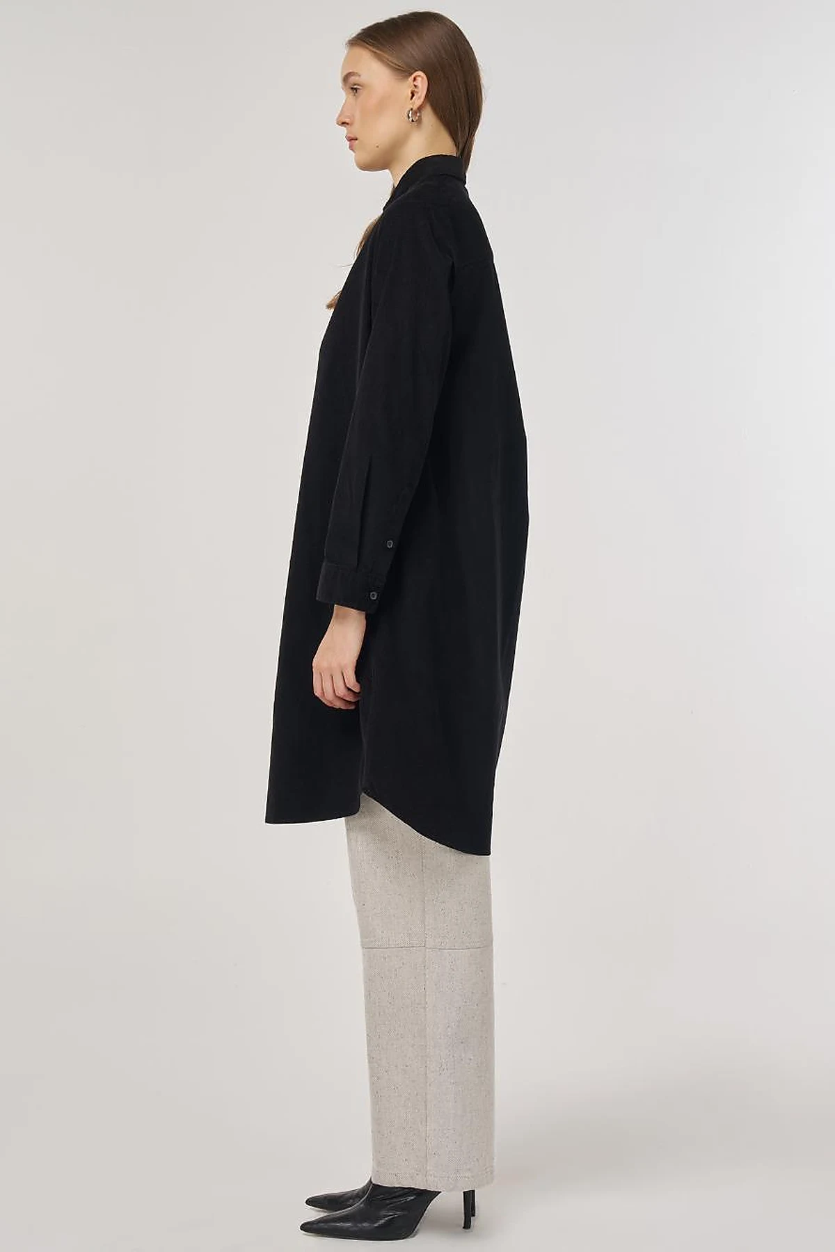 Relaxed-Fit Velvet Tunic Black